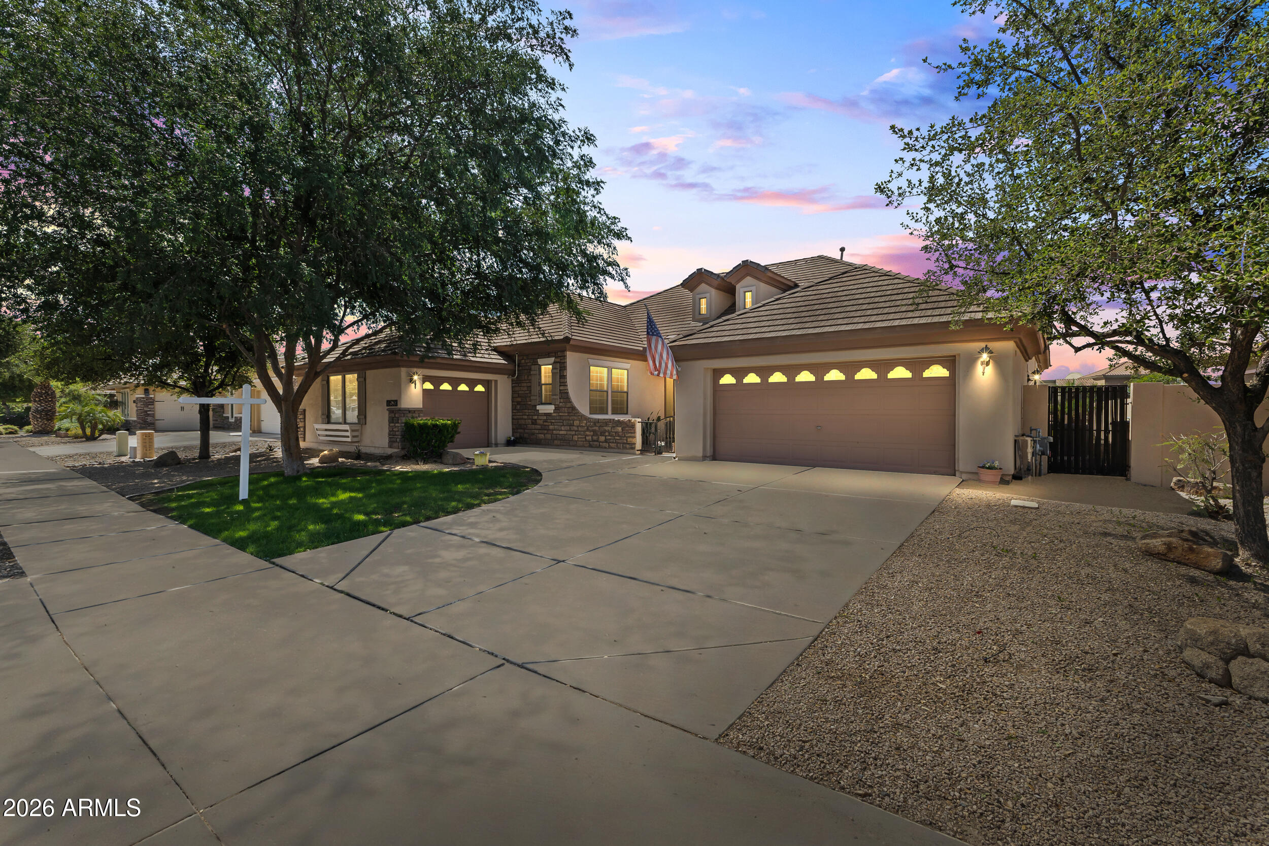 18539 E CARRIAGE Way