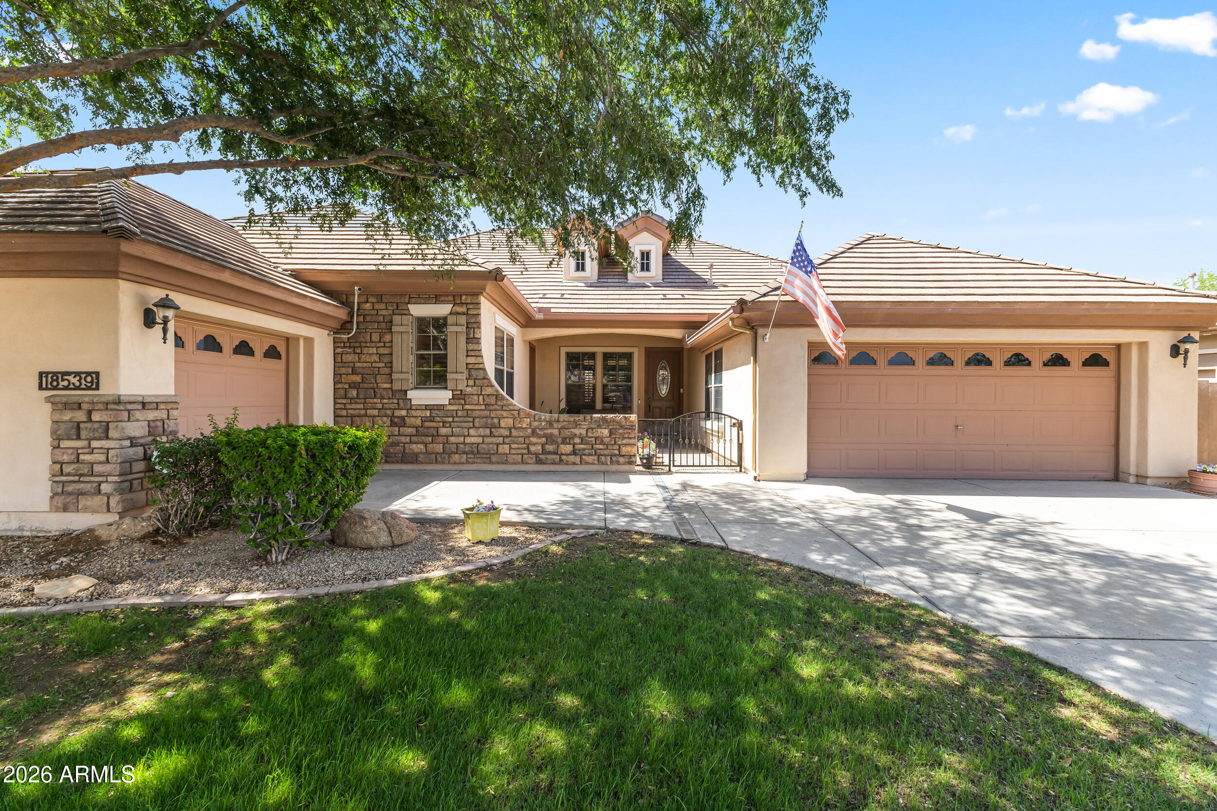 18539 E CARRIAGE Way