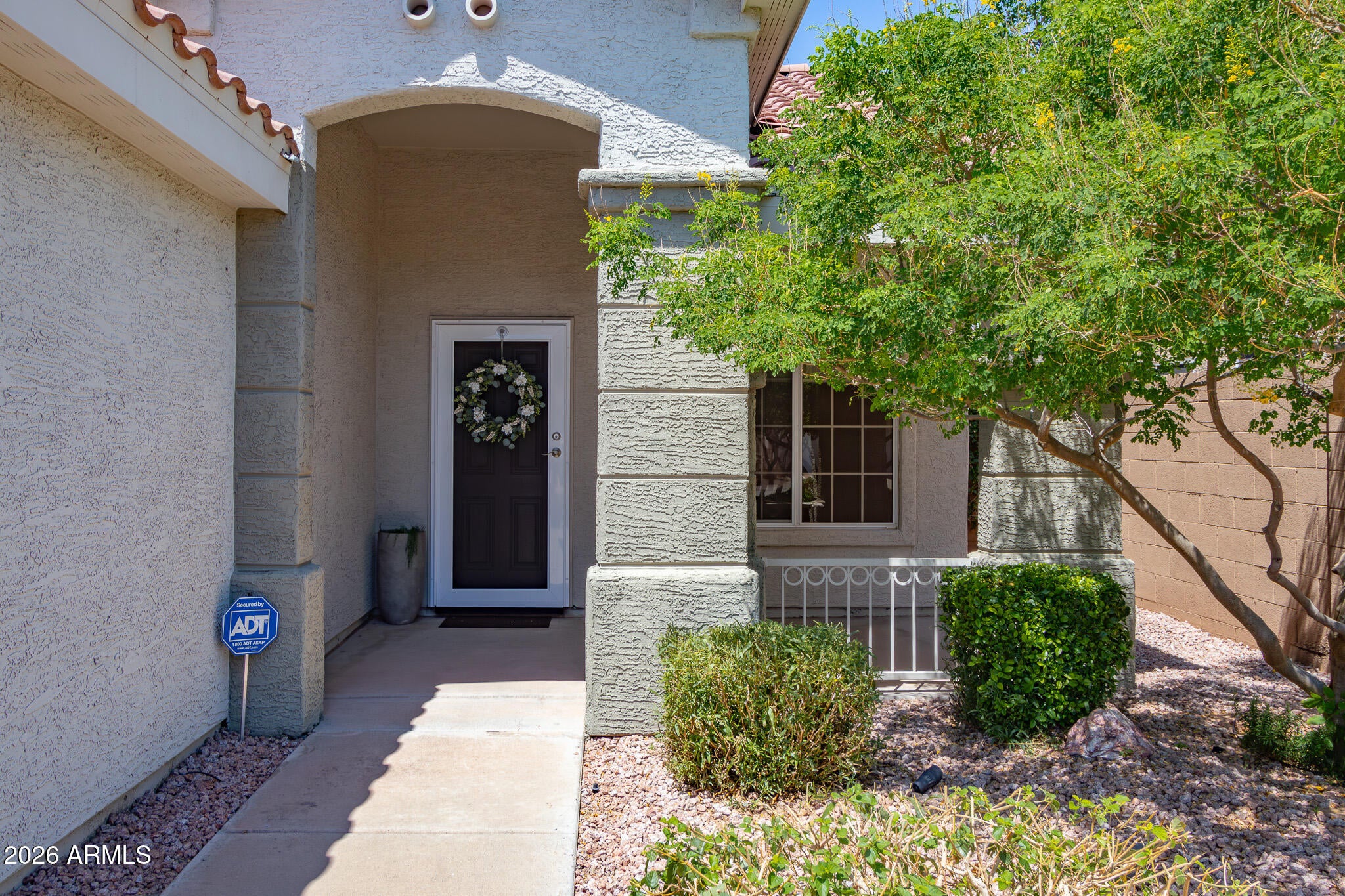 3226 E WAHALLA Lane