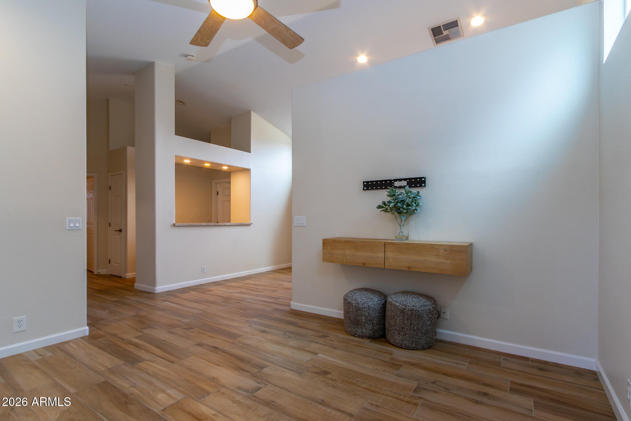 3226 E WAHALLA Lane
