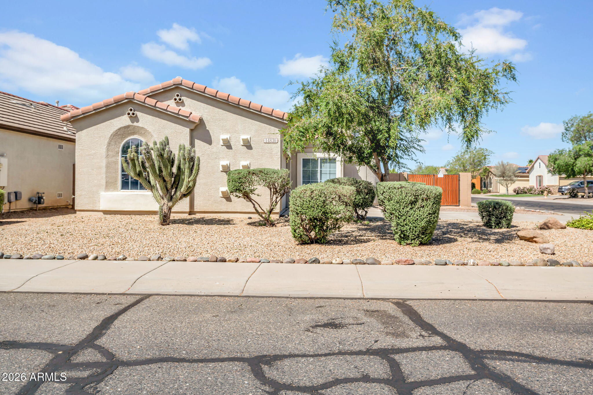 14836 W DESERT HILLS Drive