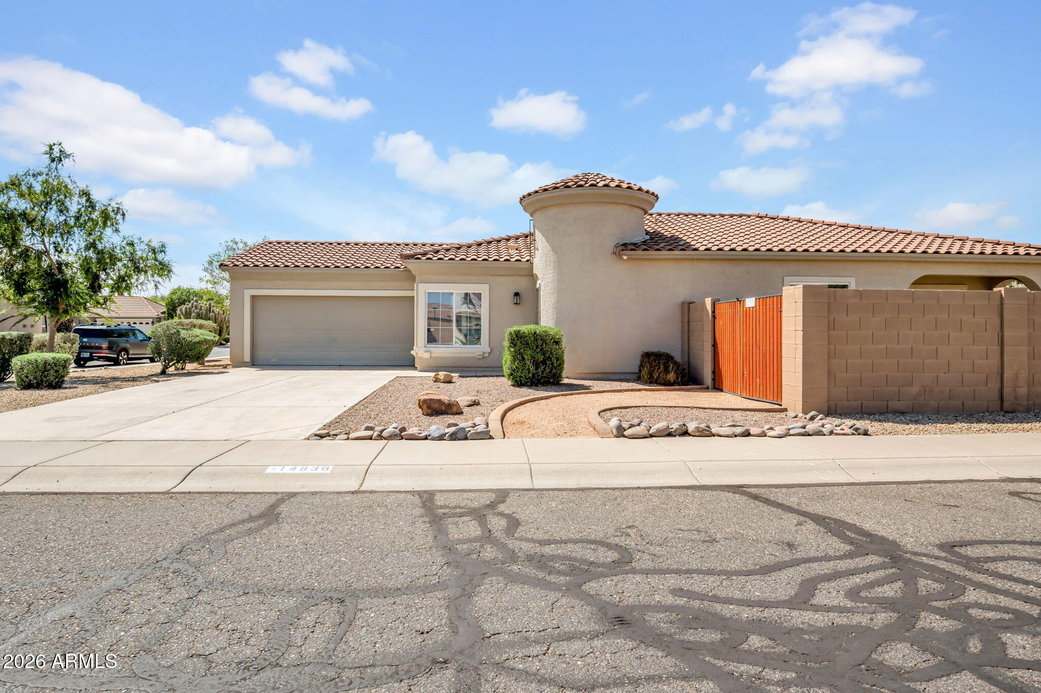 14836 W DESERT HILLS Drive
