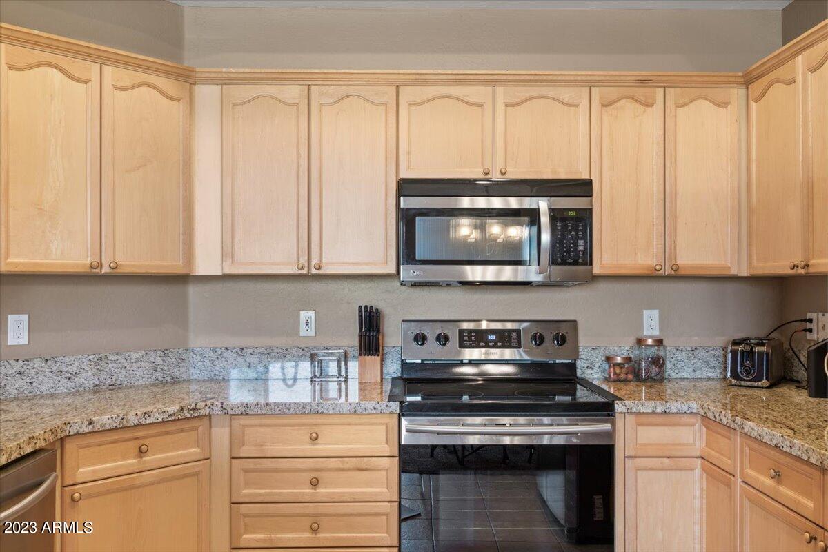 3800 S CANTABRIA Circle 1040