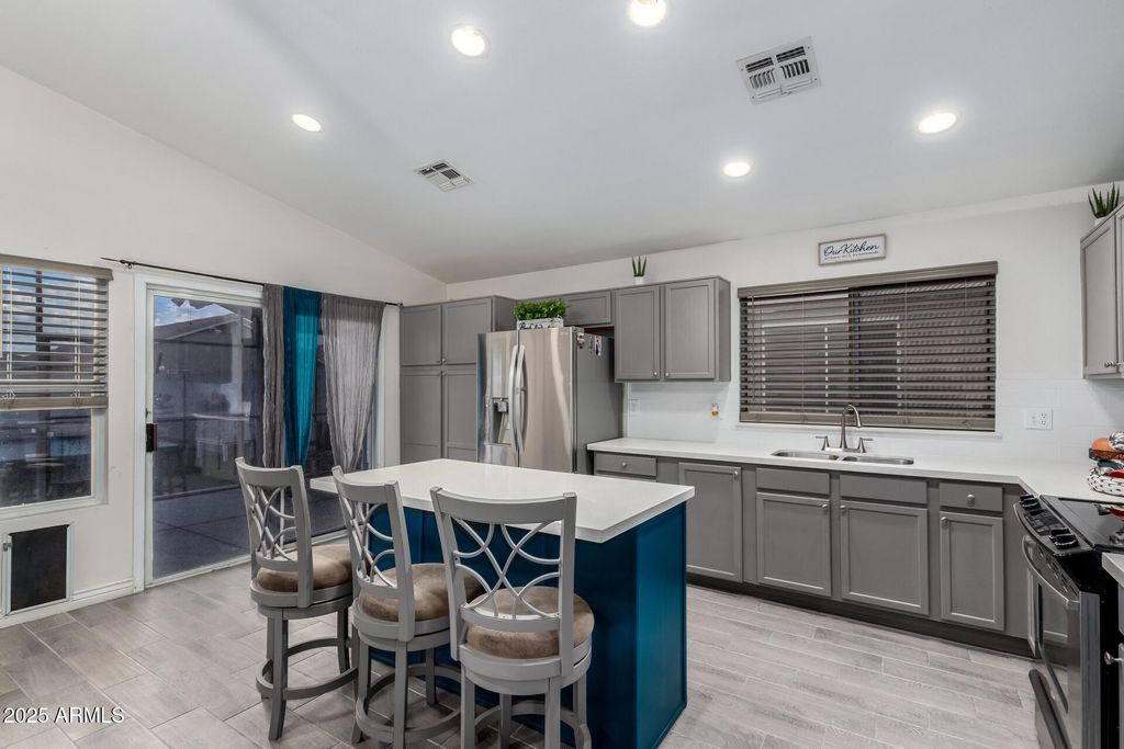 Photo of 10509 W Reade Avenue, Glendale, AZ 85307 (MLS # 6934365)