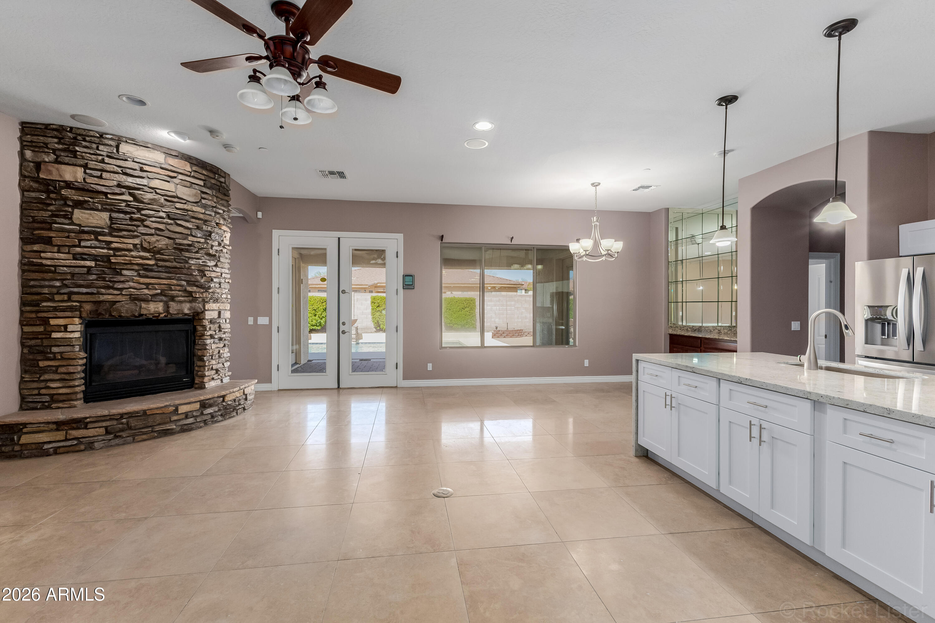 2324 W BLAYLOCK Drive W