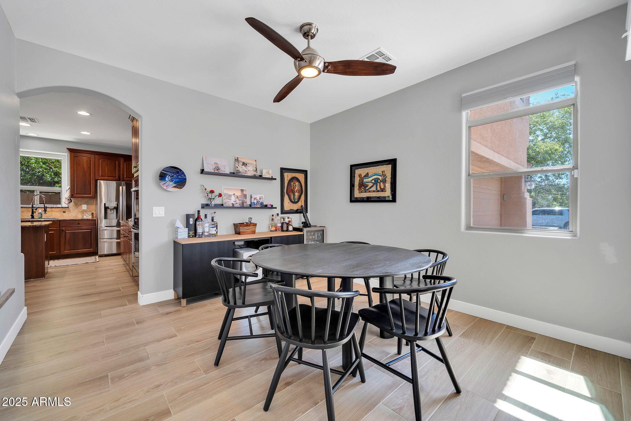 2512 E BEAR CREEK Lane