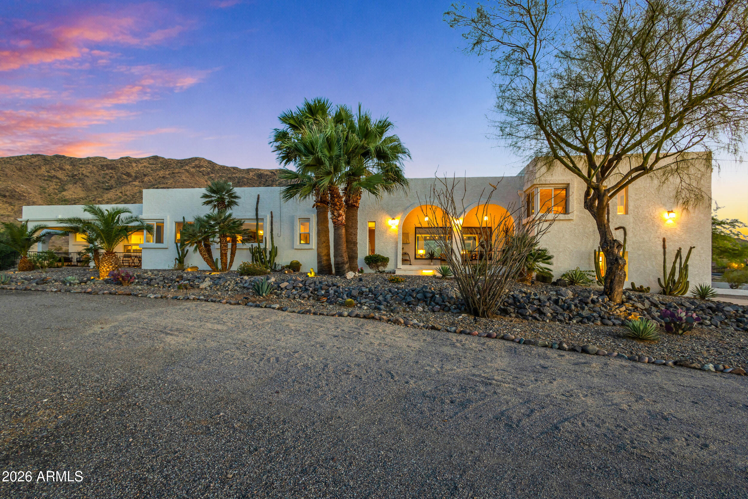 2449 W SUNRISE Drive