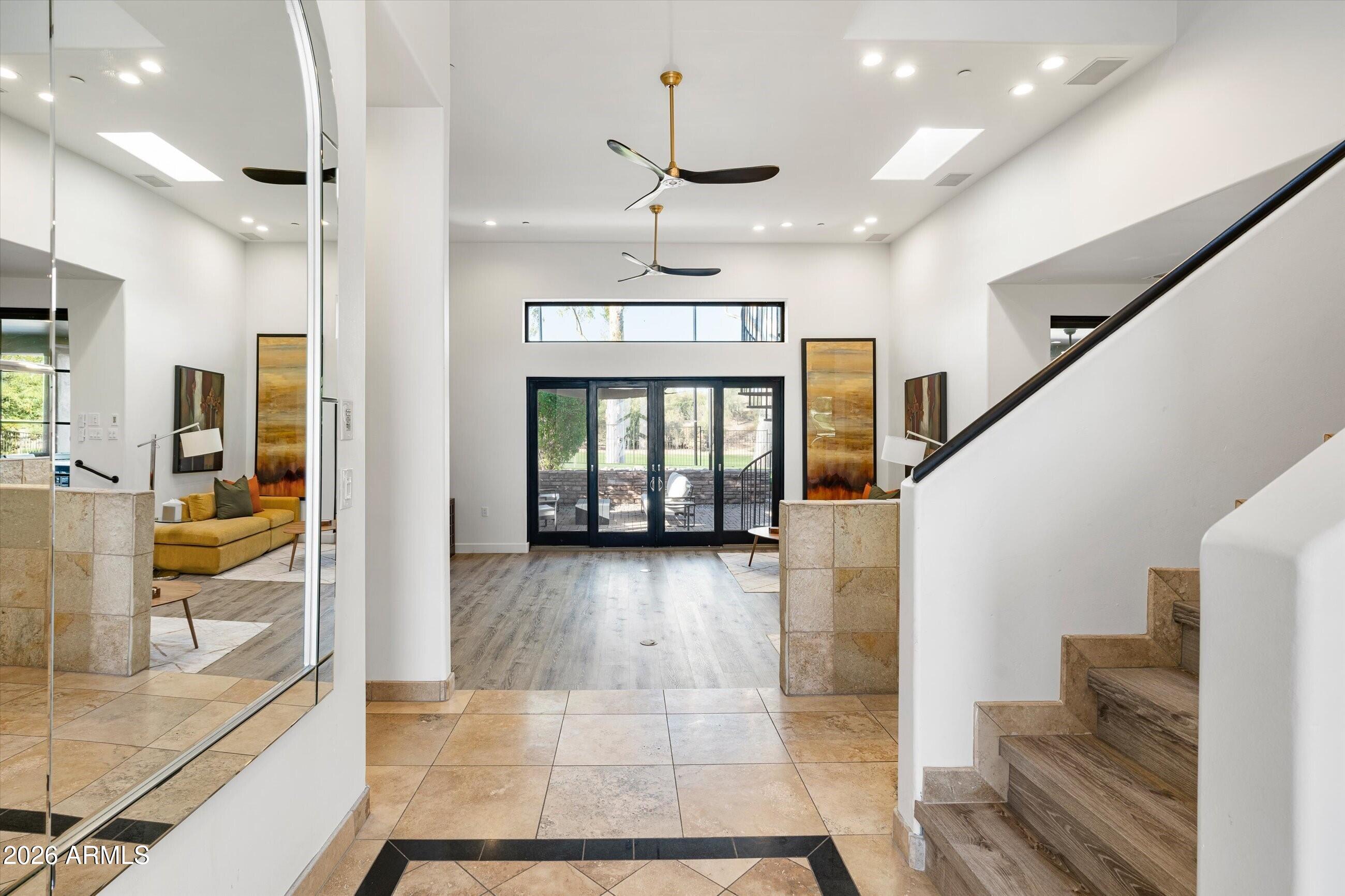 10406 N DEMARET Drive