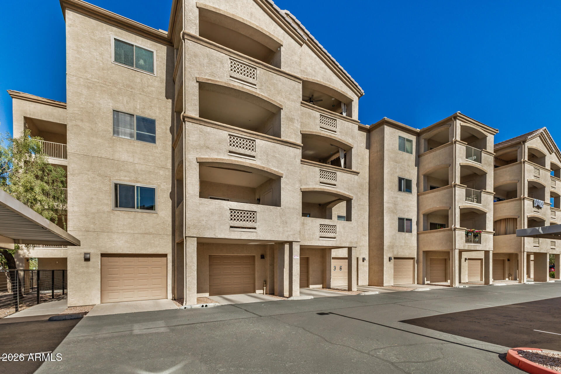 920 E DEVONSHIRE Avenue 2027