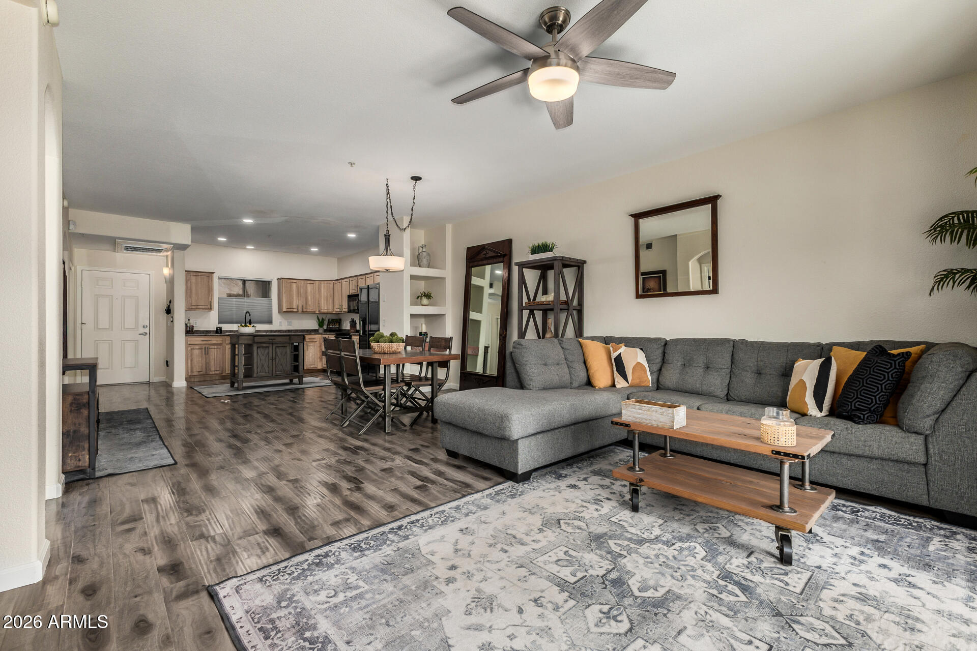 920 E DEVONSHIRE Avenue 2027