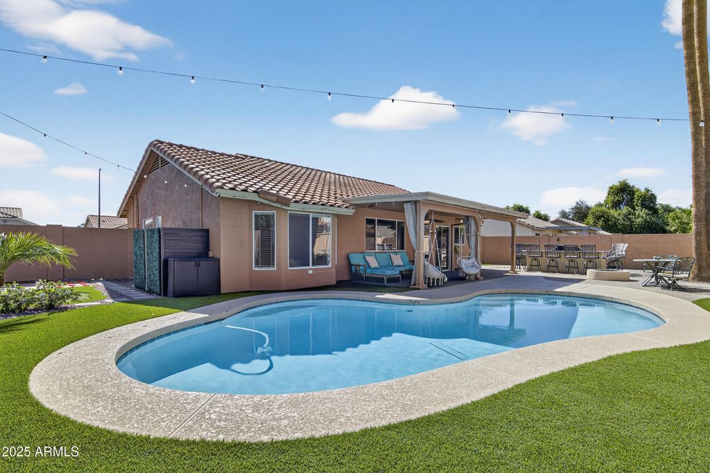 Photo of 2154 E Temple Court, Gilbert, AZ 85296 (MLS # 6935294)