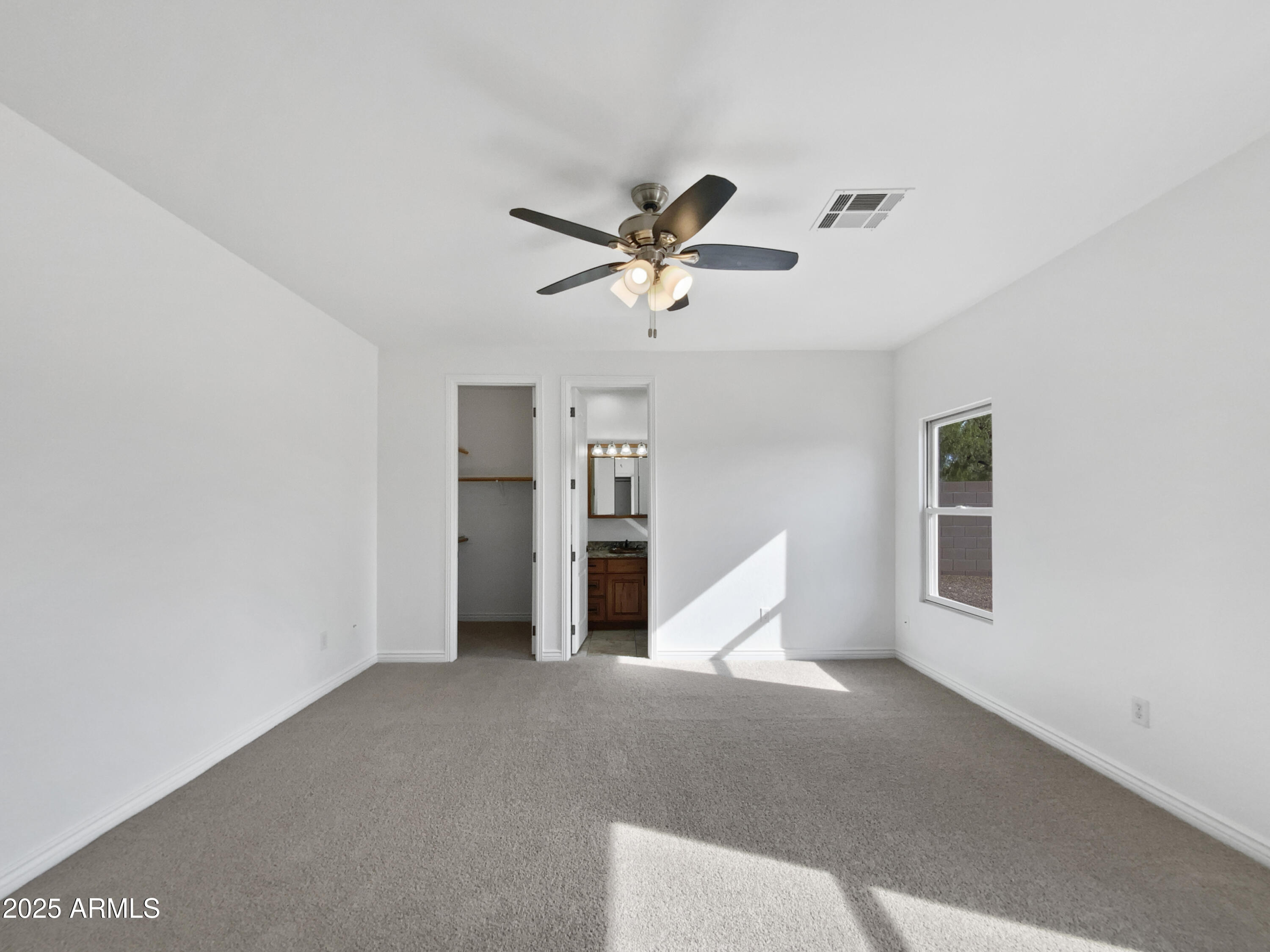 1175 E PRICKLY PEAR Street