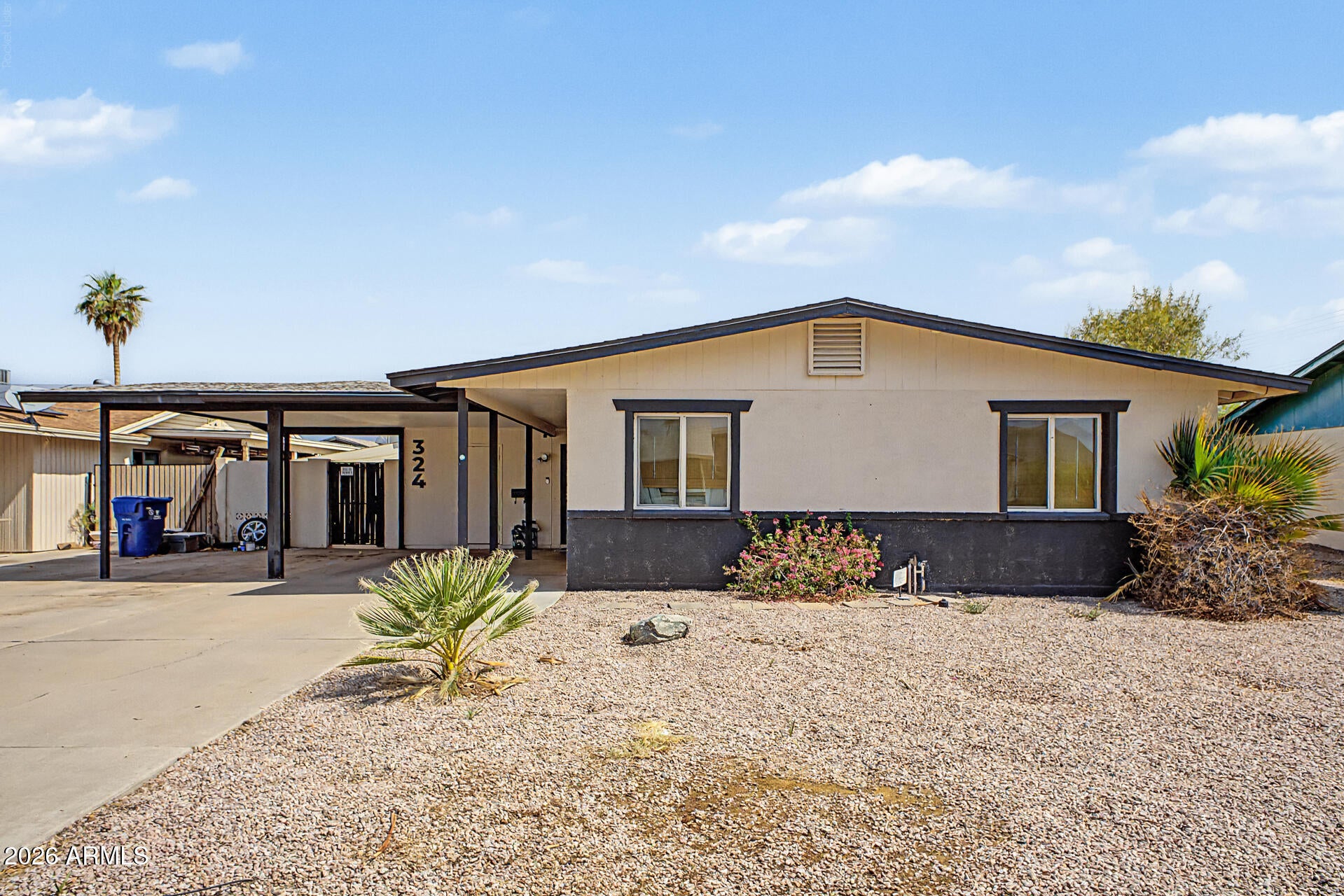 324 W SANTA CRUZ Drive