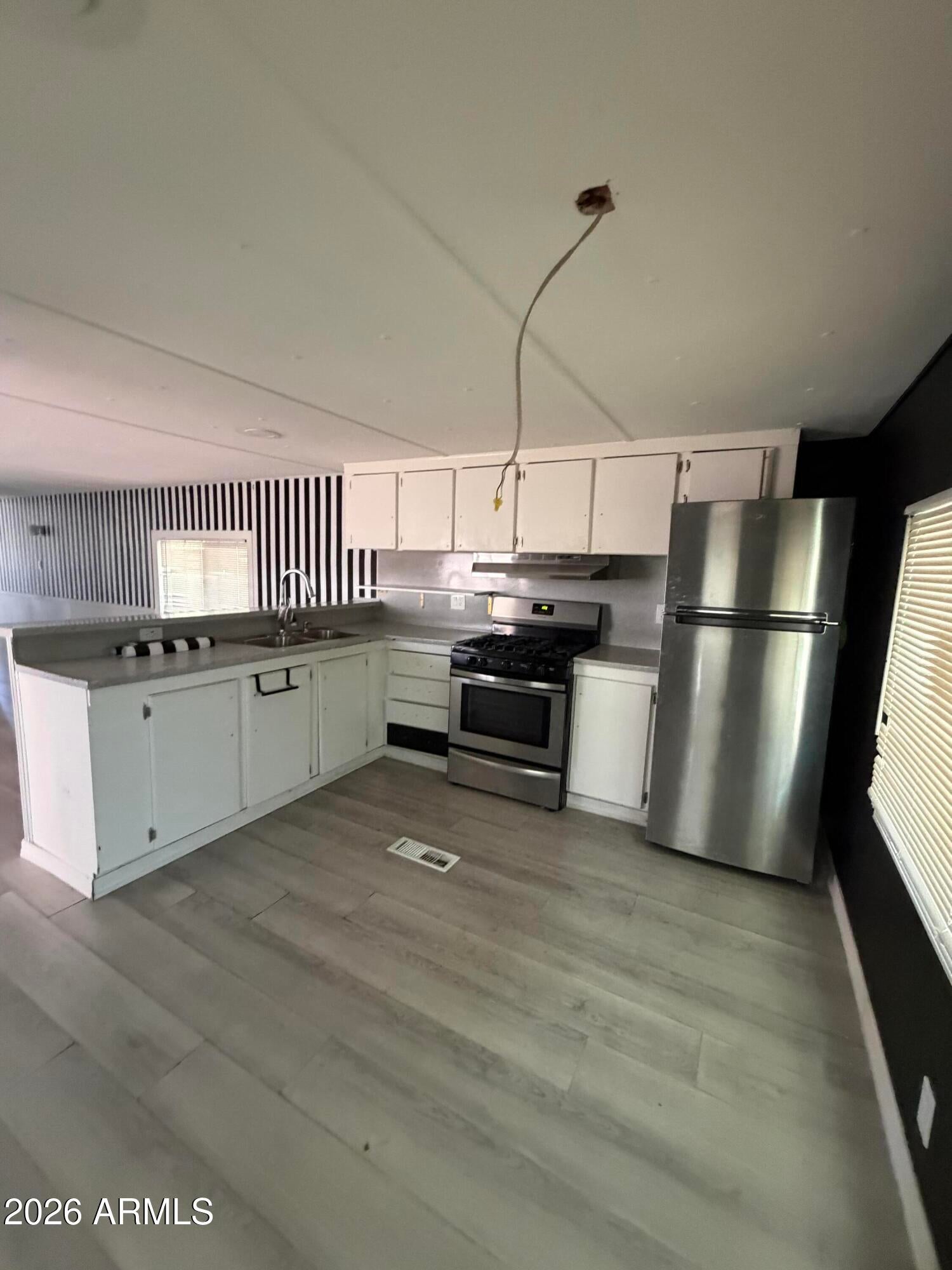 9501 E BROADWAY Road 113