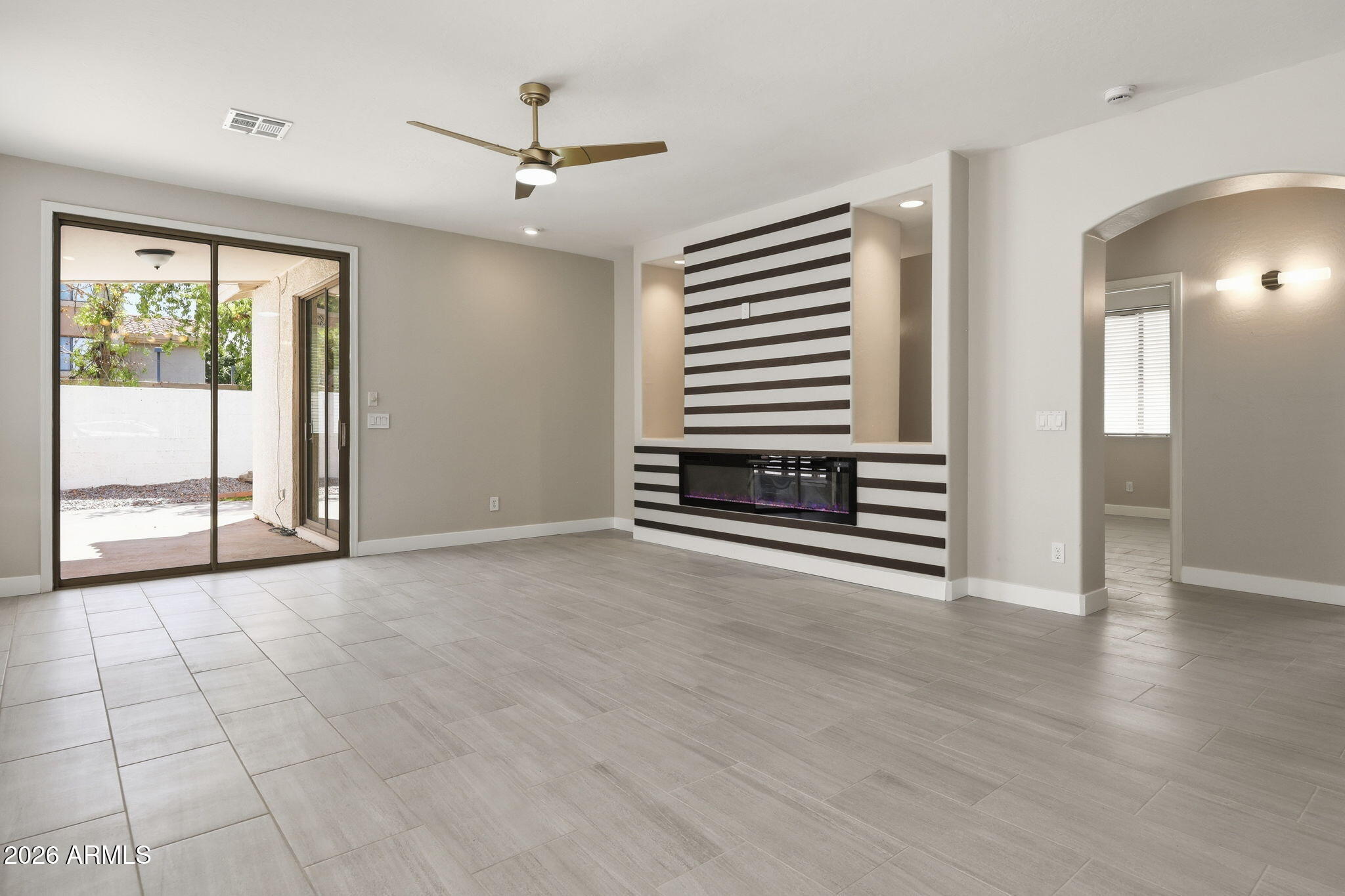 1049 E SUSAN Lane