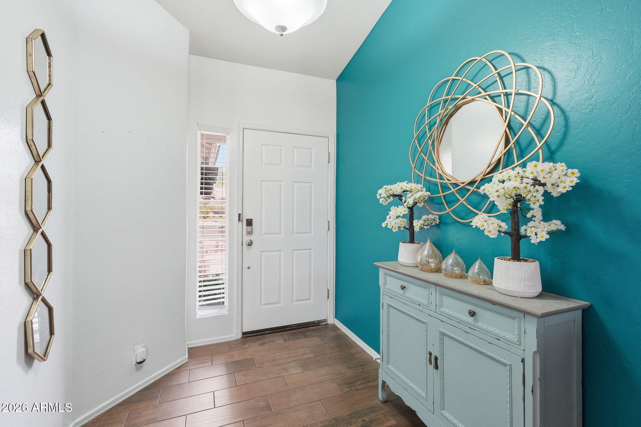 6647 W TONOPAH Drive