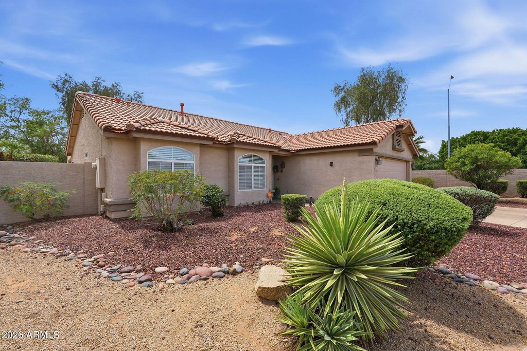 Photo of 6647 W Tonopah Drive, Glendale, AZ 85308 (MLS # 7018622)