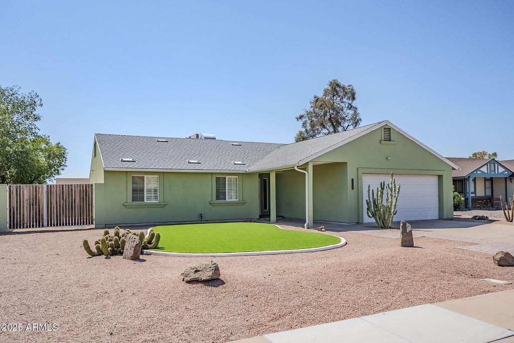 Photo of 4709 W Orchid Lane, Chandler, AZ 85226 (MLS # 6924309)
