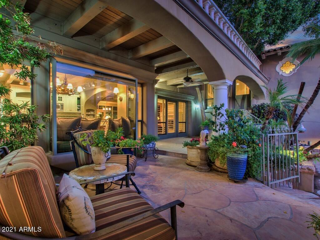 CAMELBACK CANYON - Residential