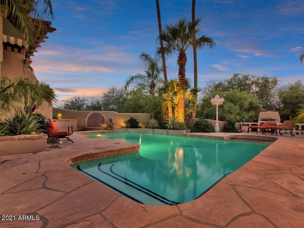 CAMELBACK CANYON - Residential
