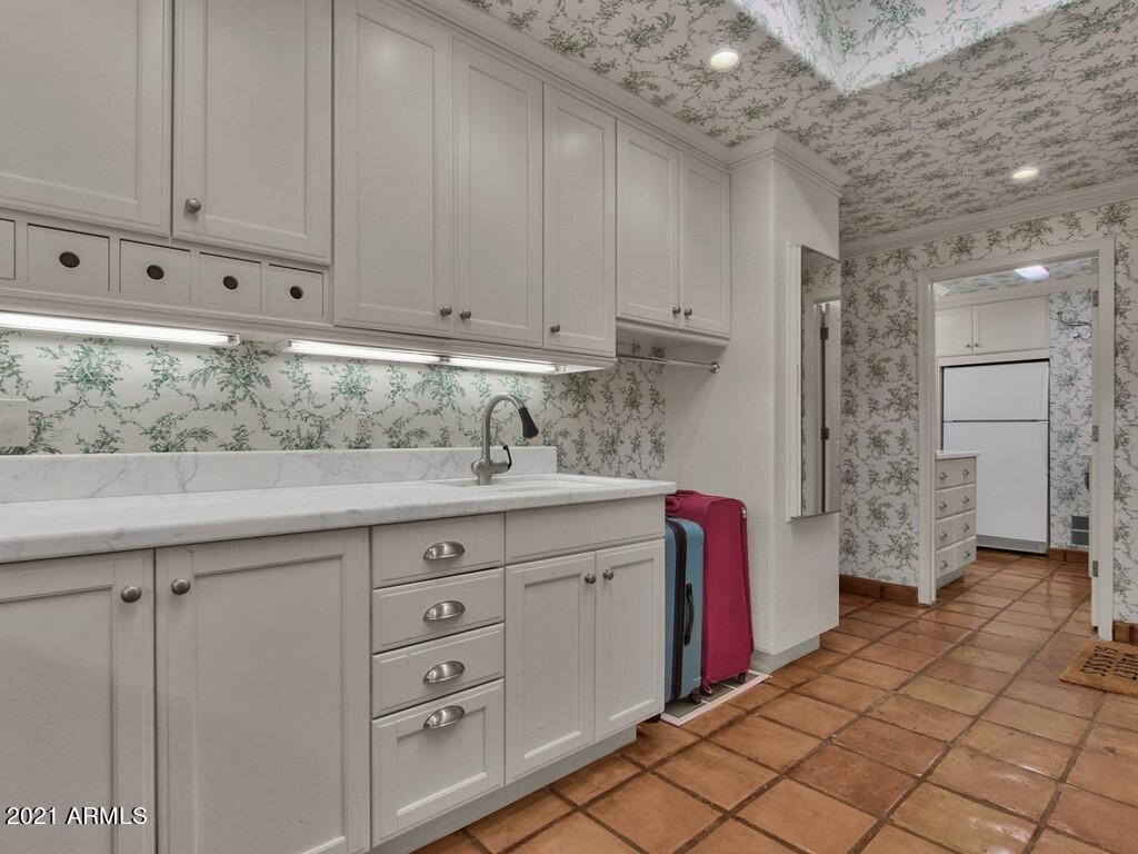 CAMELBACK CANYON - Residential