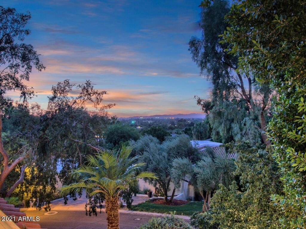 CAMELBACK CANYON - Residential
