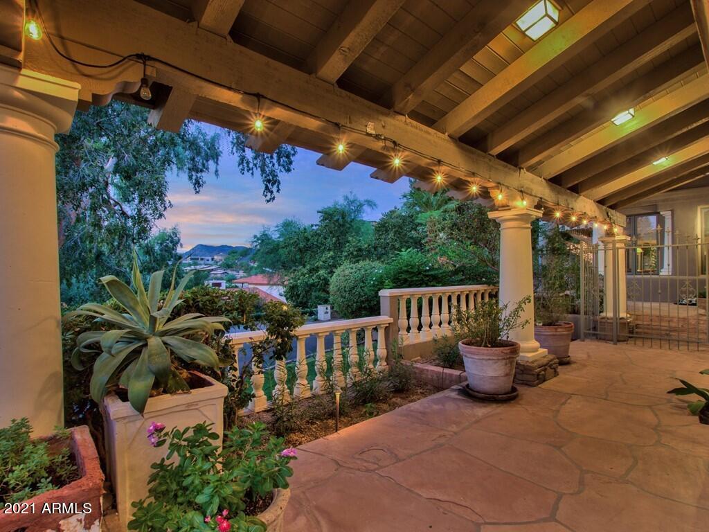 CAMELBACK CANYON - Residential