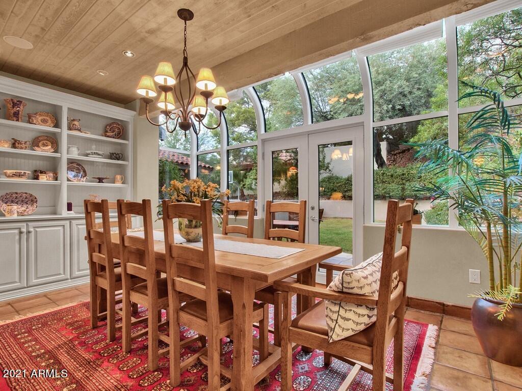 CAMELBACK CANYON - Residential