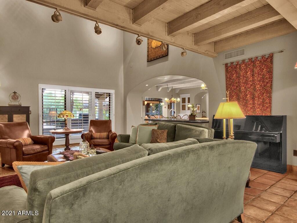 CAMELBACK CANYON - Residential