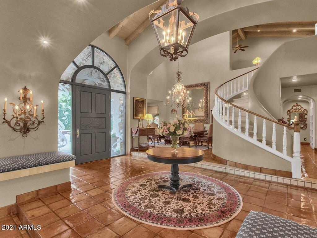 CAMELBACK CANYON - Residential