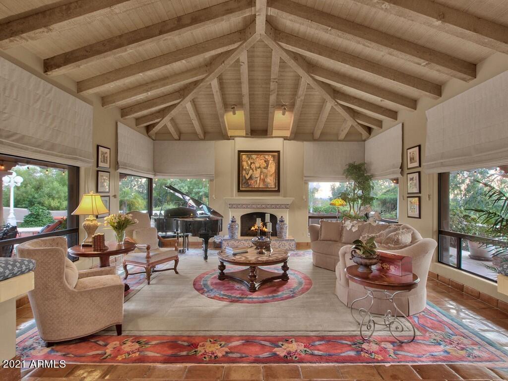 CAMELBACK CANYON - Residential