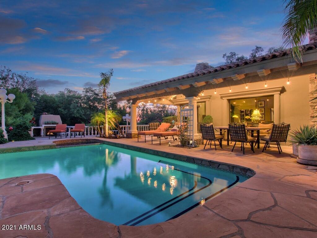 CAMELBACK CANYON - Residential