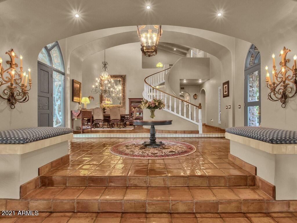 CAMELBACK CANYON - Residential