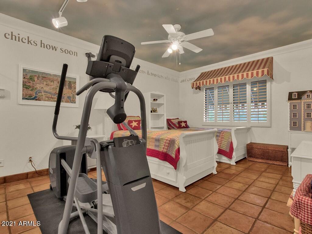 CAMELBACK CANYON - Residential