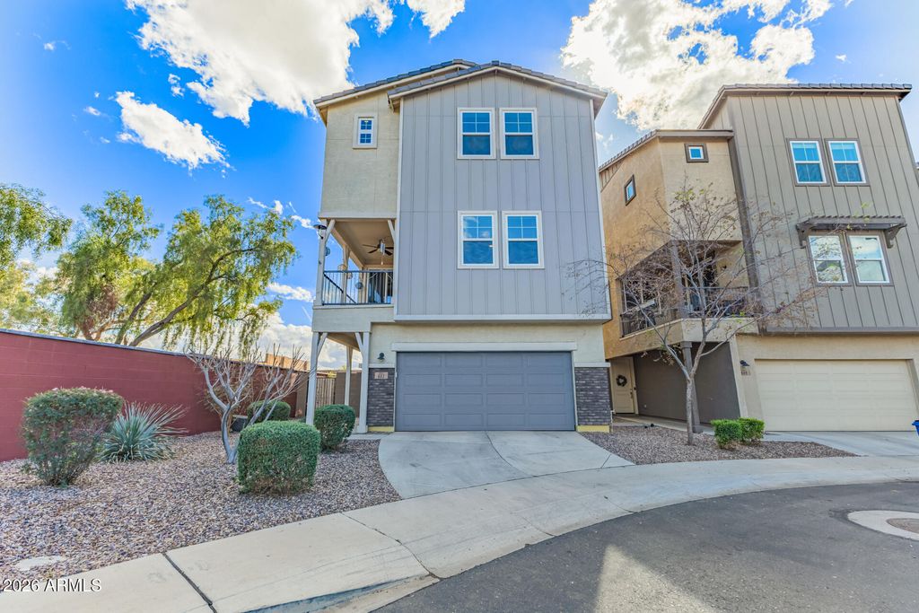 Photo of 603 W Flintlock Way, Chandler, AZ 85286 (MLS # 6986277)