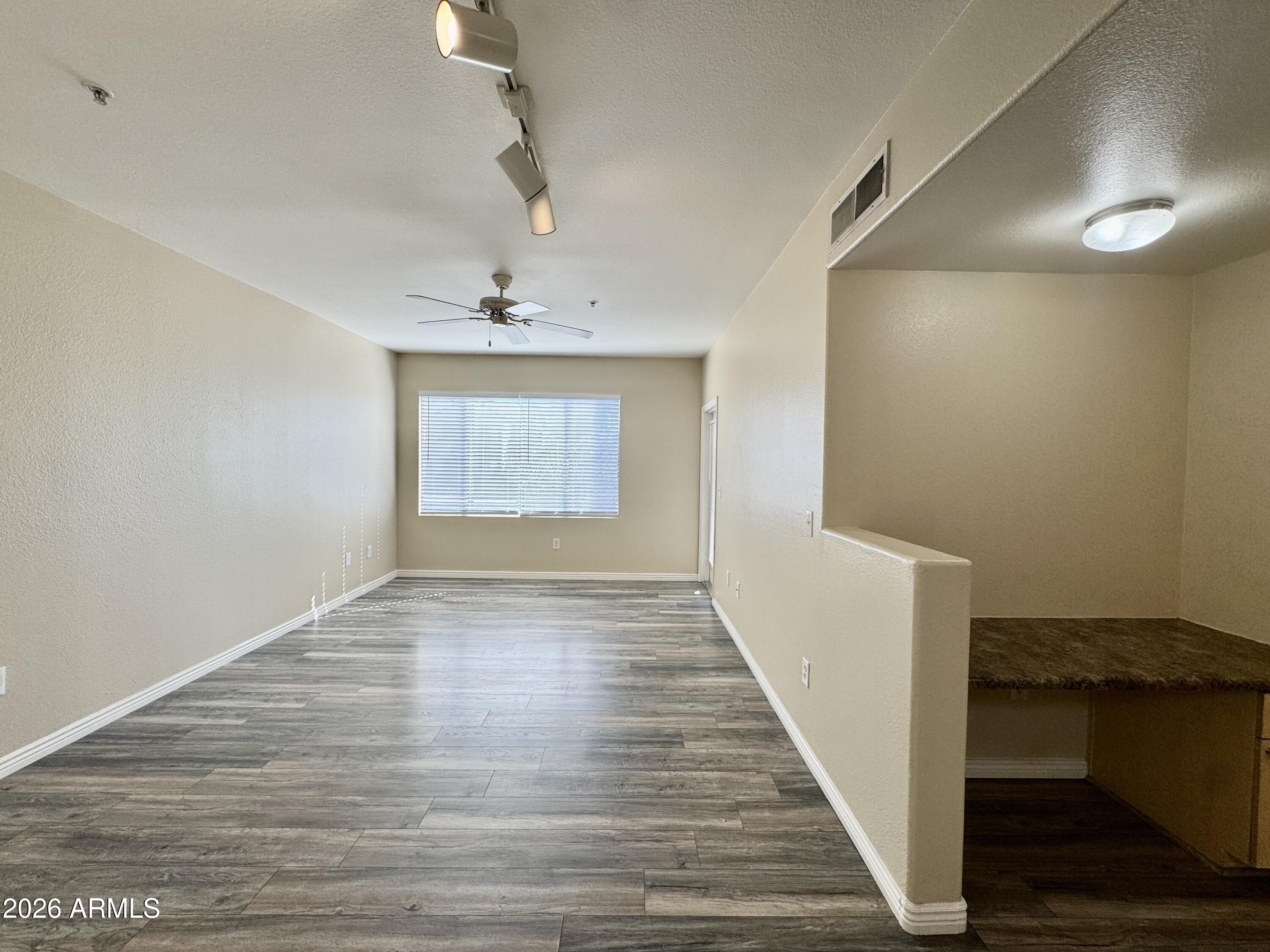 18416 N CAVE CREEK Road 2033