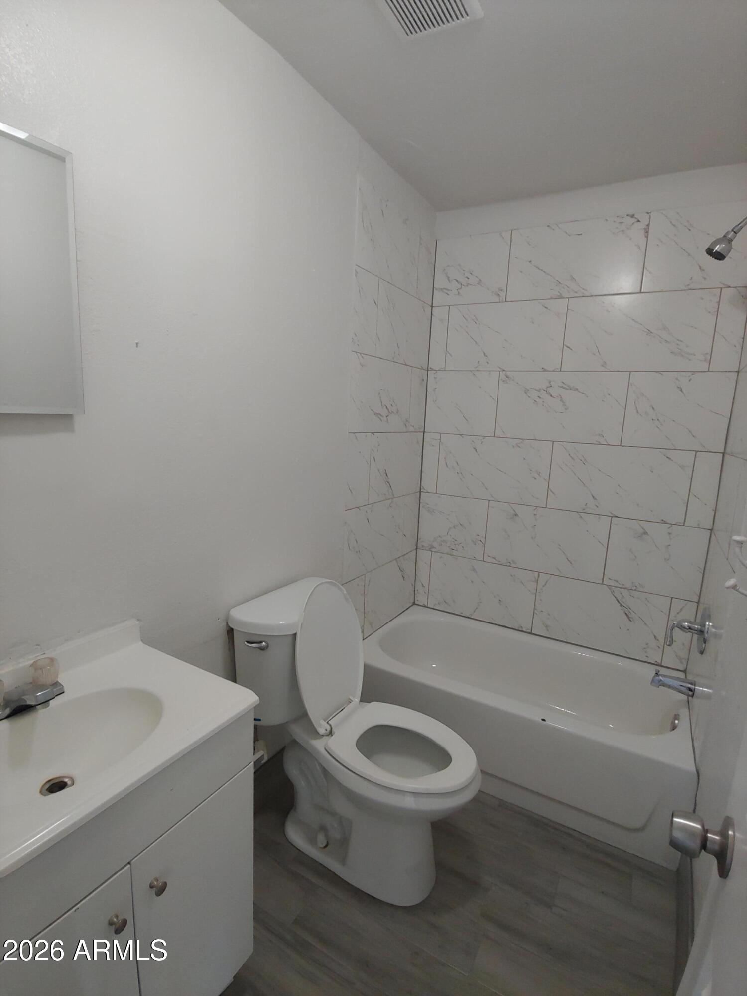 EL RETIRO BLK 1 2 - Residential Income