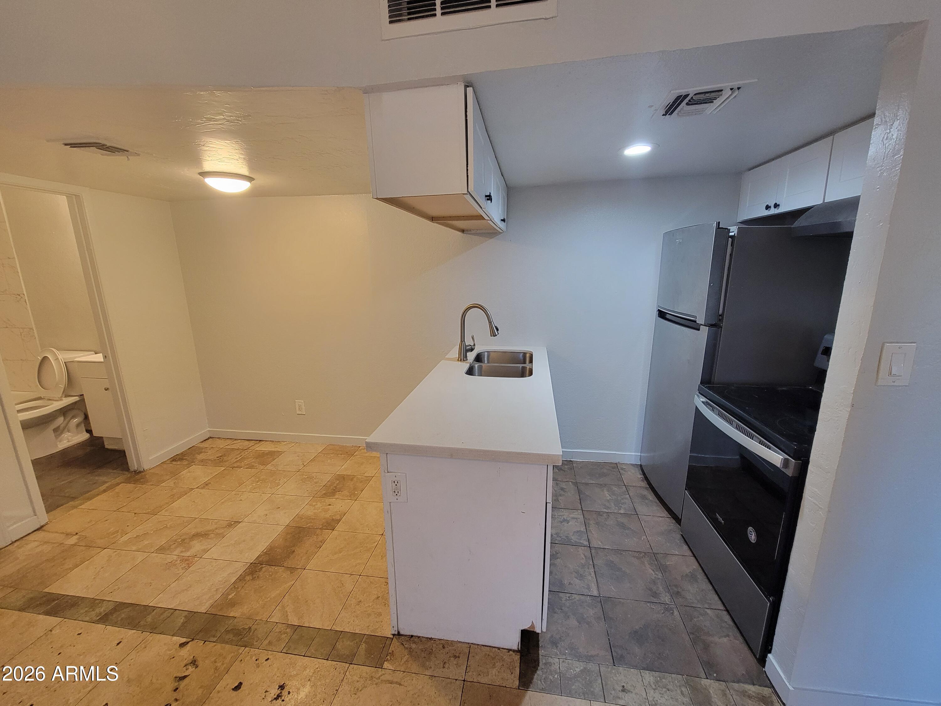 EL RETIRO BLK 1 2 - Residential Income