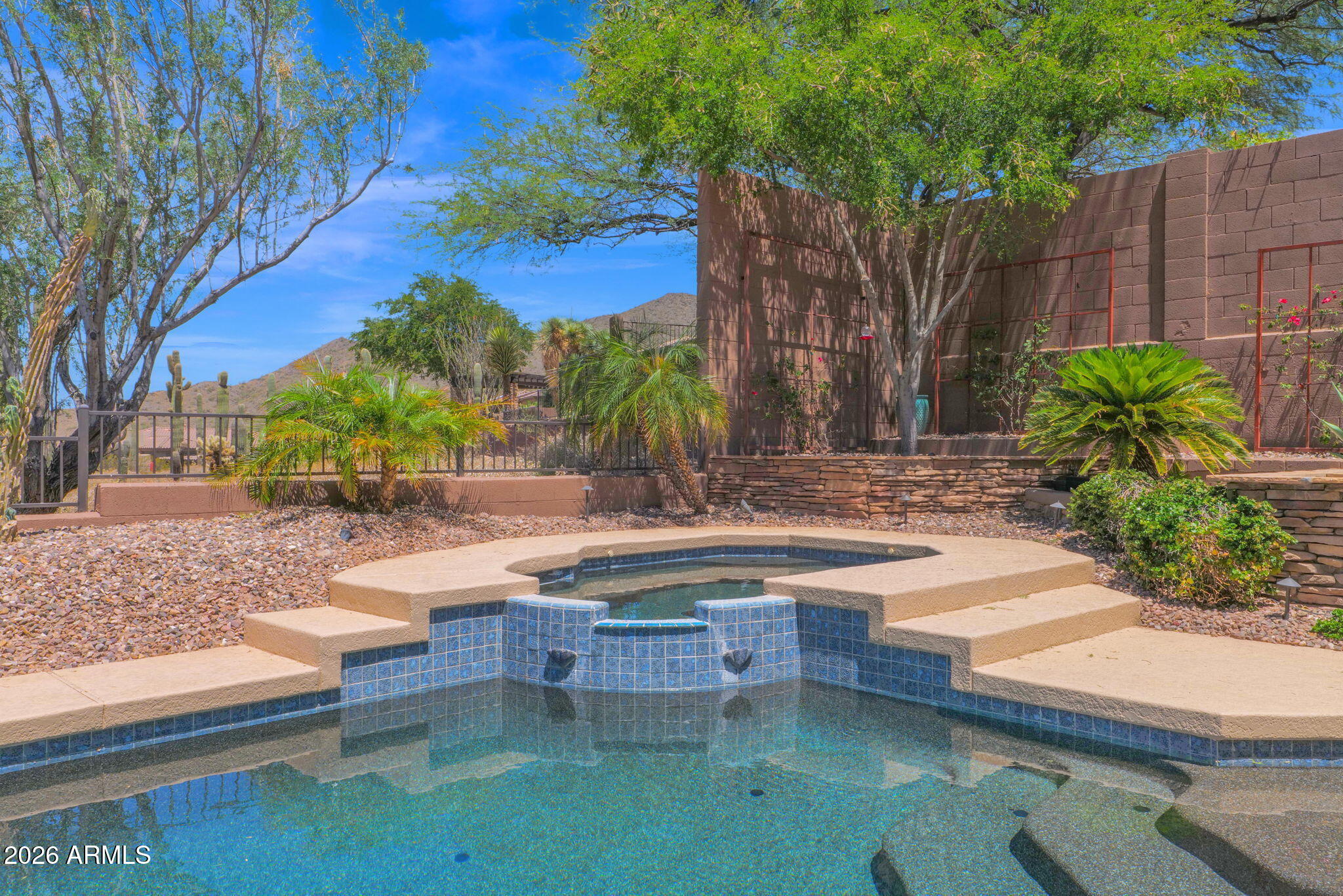 ANTHEM COUNTRY CLUB - Residential