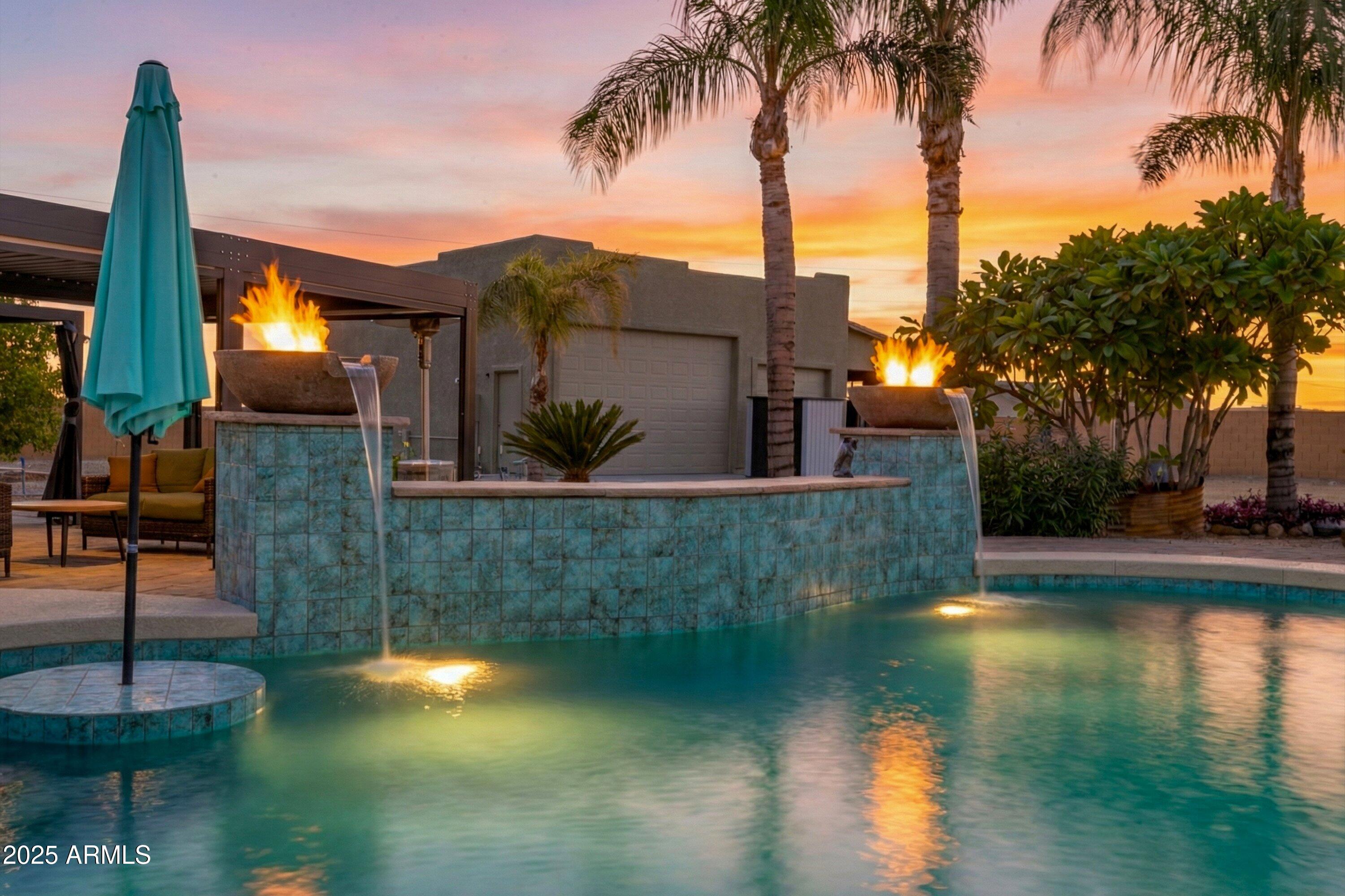 24909 W RED ROBIN Drive