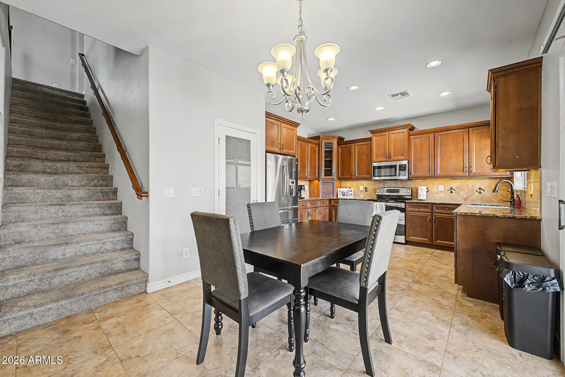 398 W LYLE Avenue