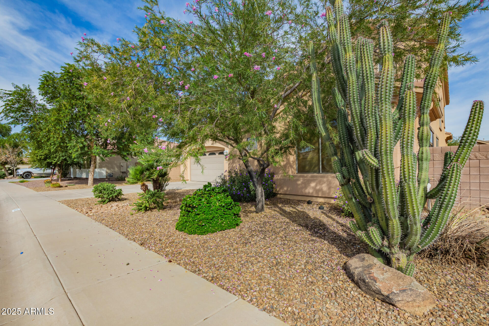 342 E SEVEN SEAS Drive