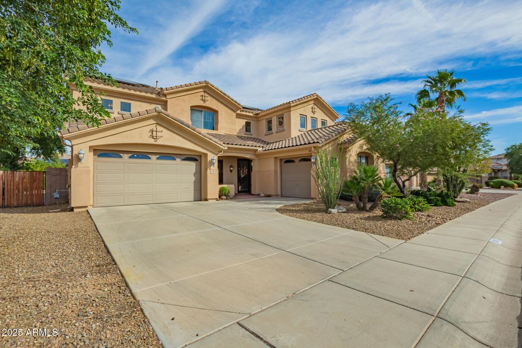 Photo of 342 E Seven Seas Drive, Casa Grande, AZ 85122 (MLS # 6943418)