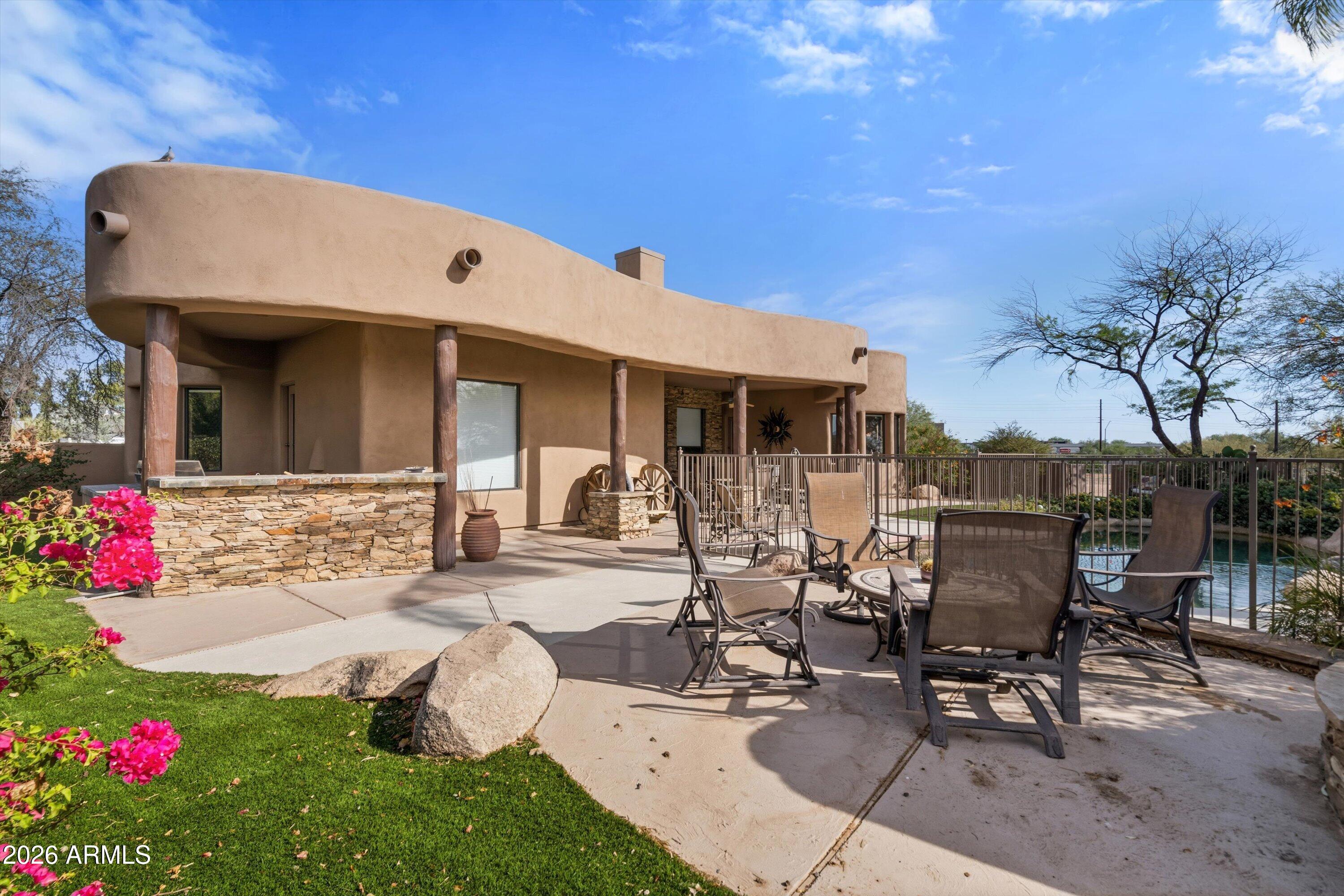 PRIVATE 2.50 ACRE HORSE PROPERTY
NE4 SW4 SW4 SW4 2.50 AC - Residential