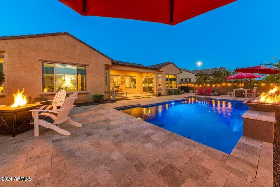 1547 W QUAIL TRACK Drive