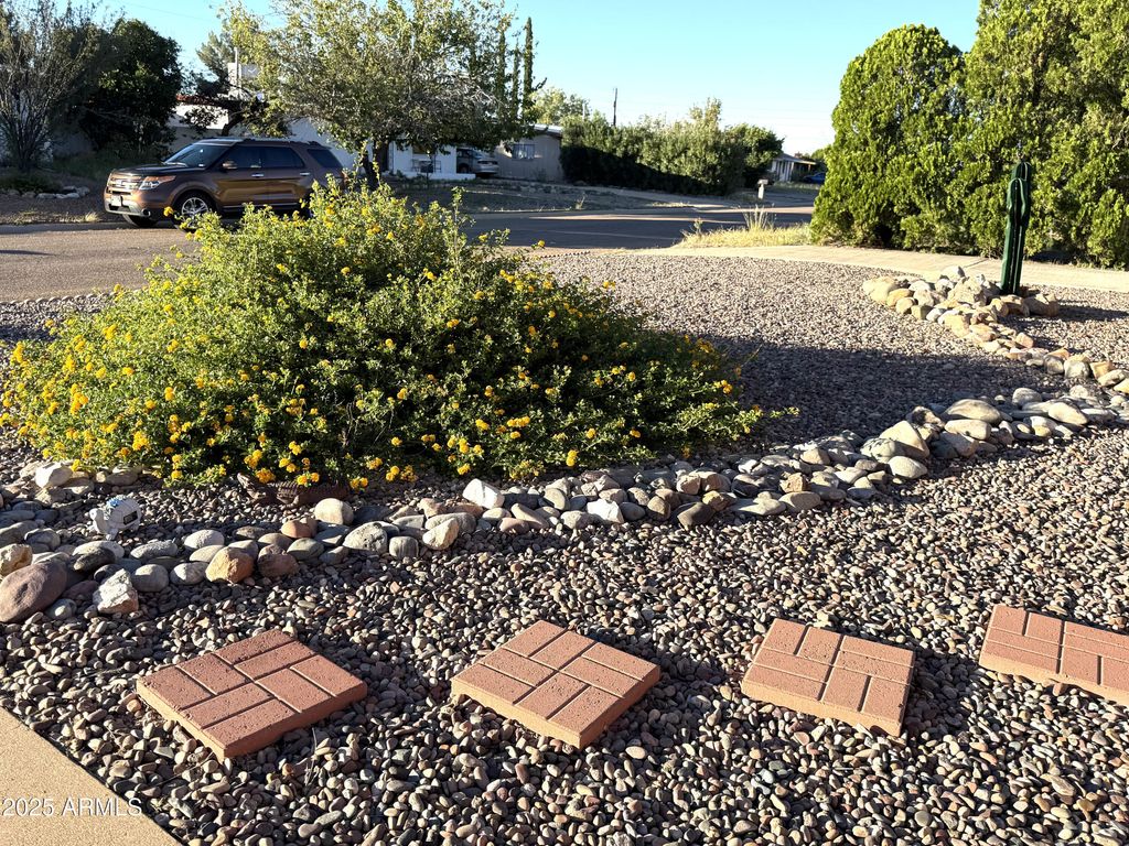 Photo of 148 E Kayetan Drive, Sierra Vista, AZ 85635 (MLS # 6934125)