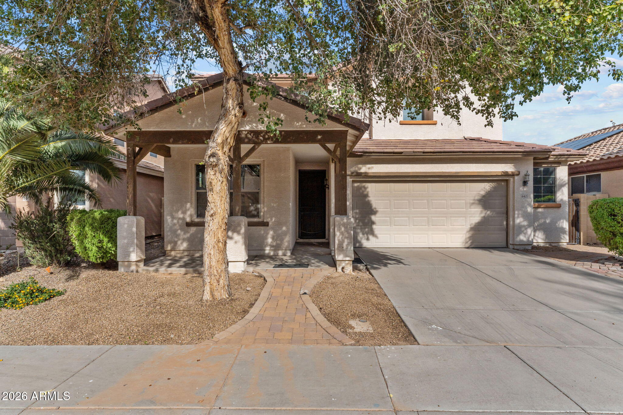 440 W WISTERIA Place