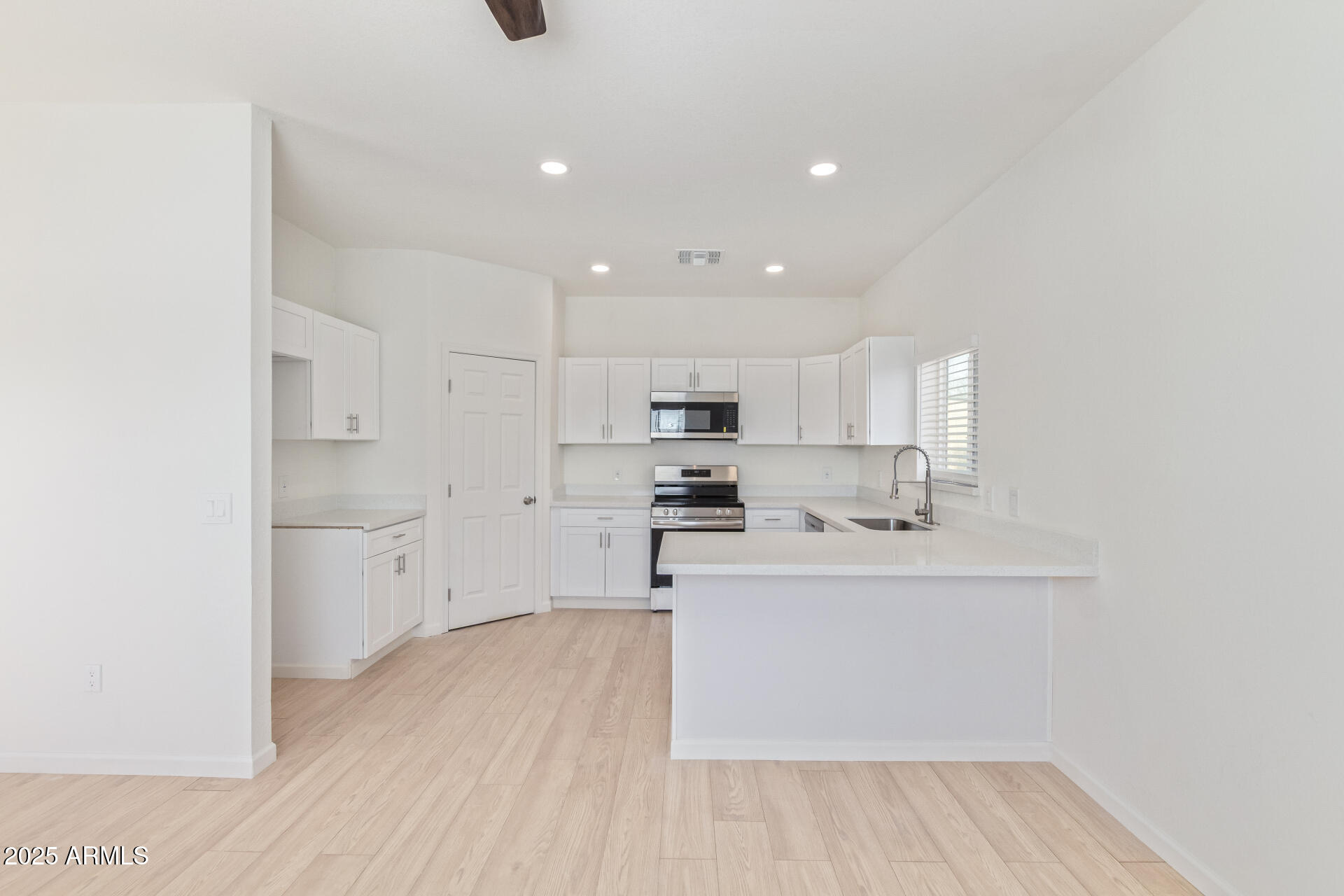 463 W TAYLOR Avenue