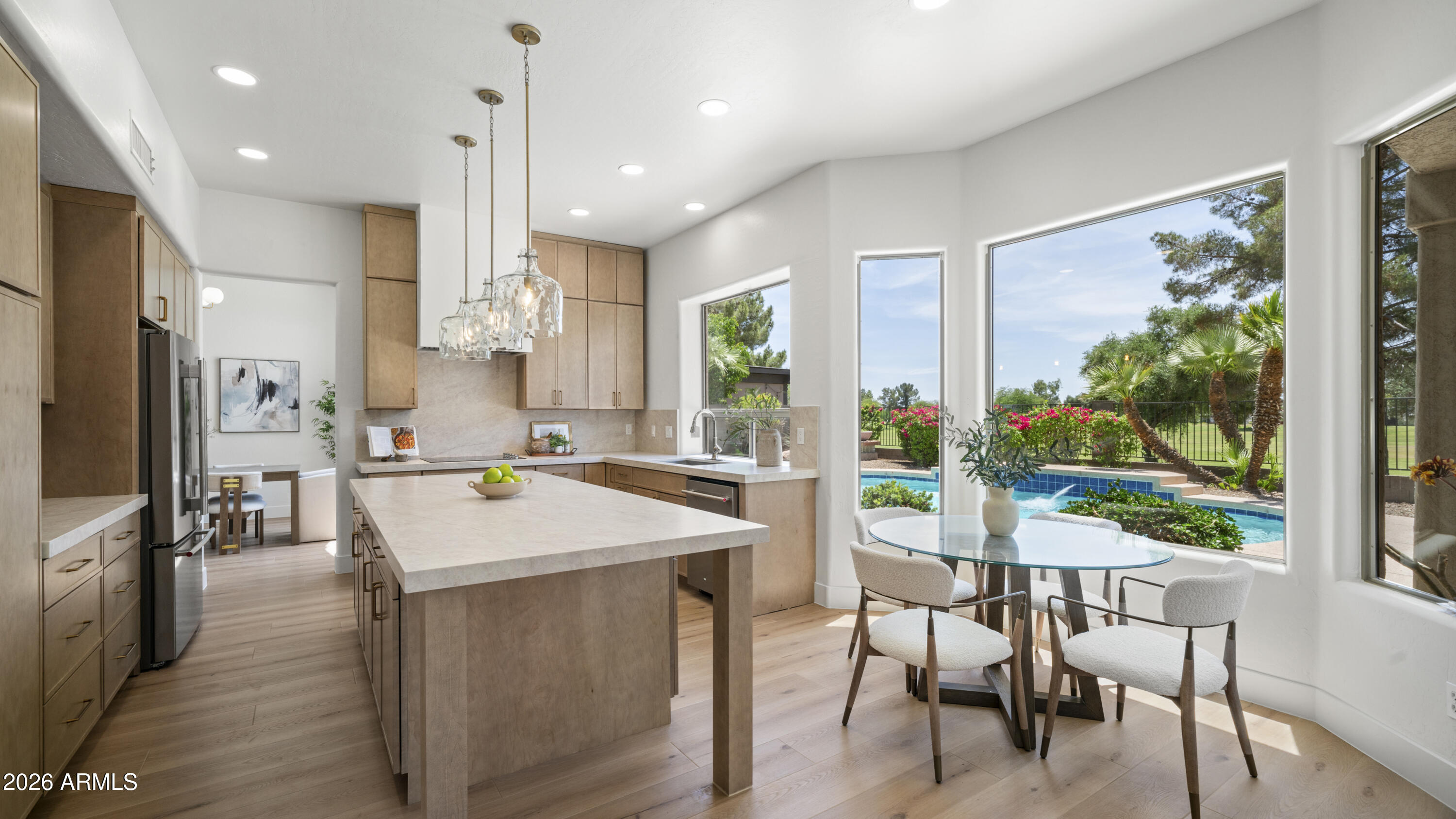 6639 E GELDING Drive