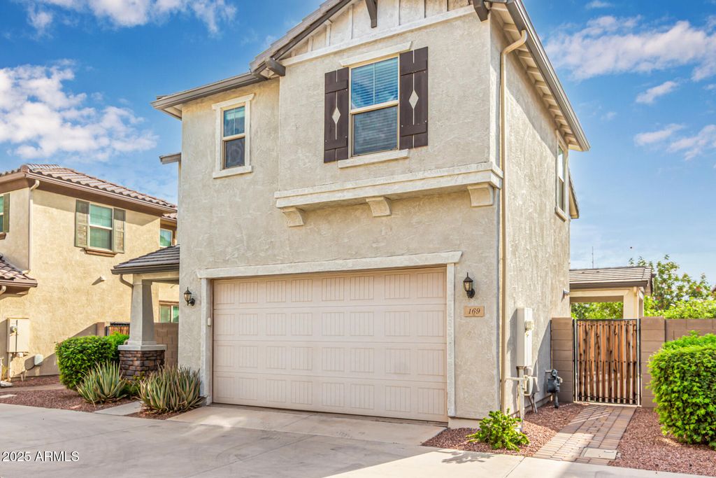 Photo of 169 E Bluejay Drive, Chandler, AZ 85286 (MLS # 6922718)